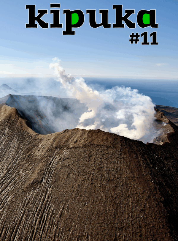 Couverture du numéro 11 de kīpuka montrant le dégazage du volcan Cerberus, en Alaska.